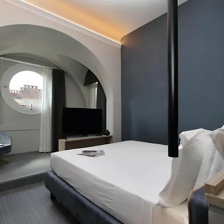 Vico Fashion District Guest house